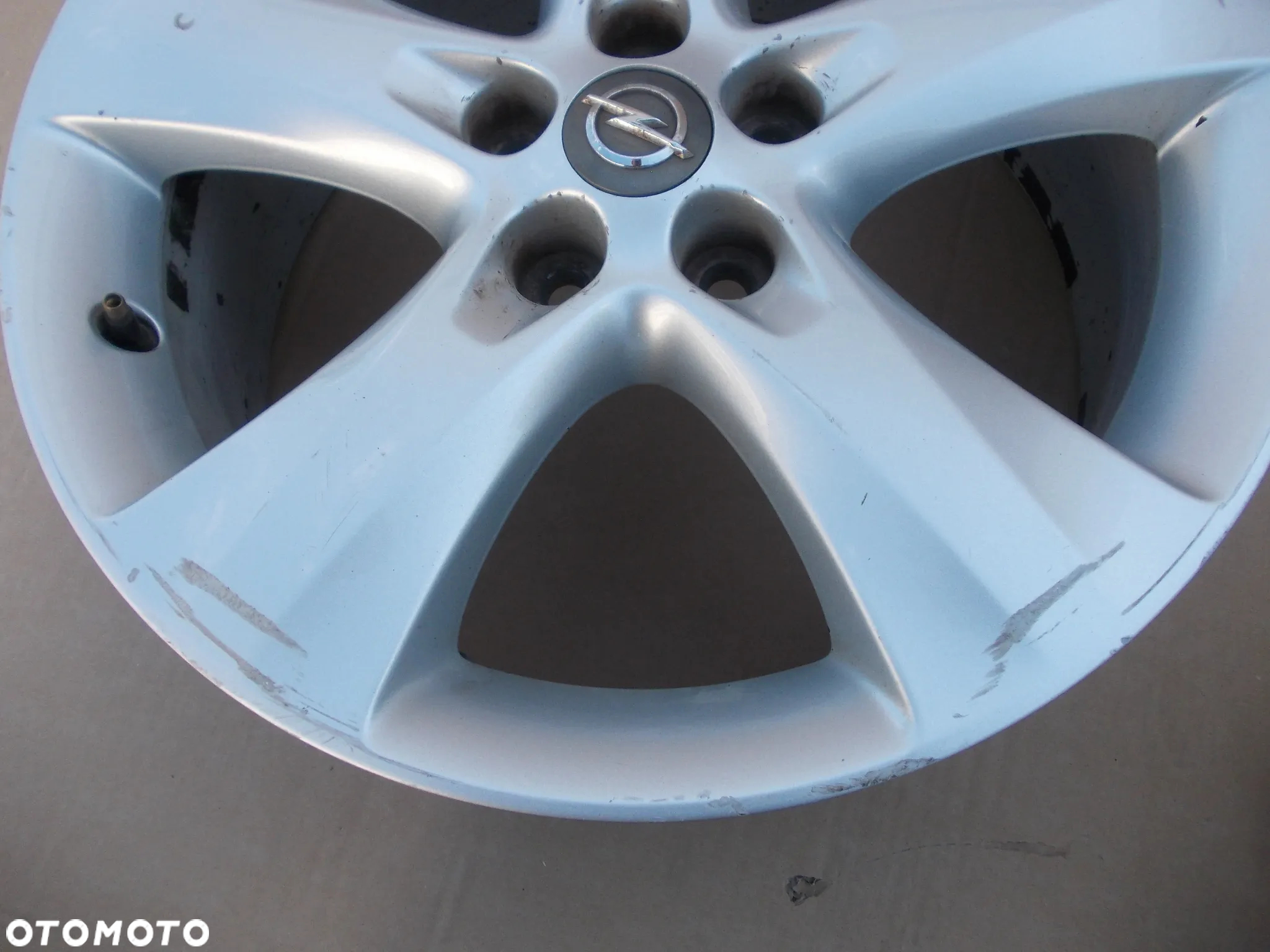 Felgi aluminiowa Opel Astra J Mokka 8J R17 Et 42 - 9