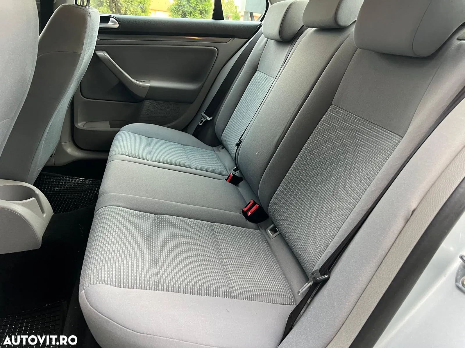 Volkswagen Jetta 1.6 Trendline - 6
