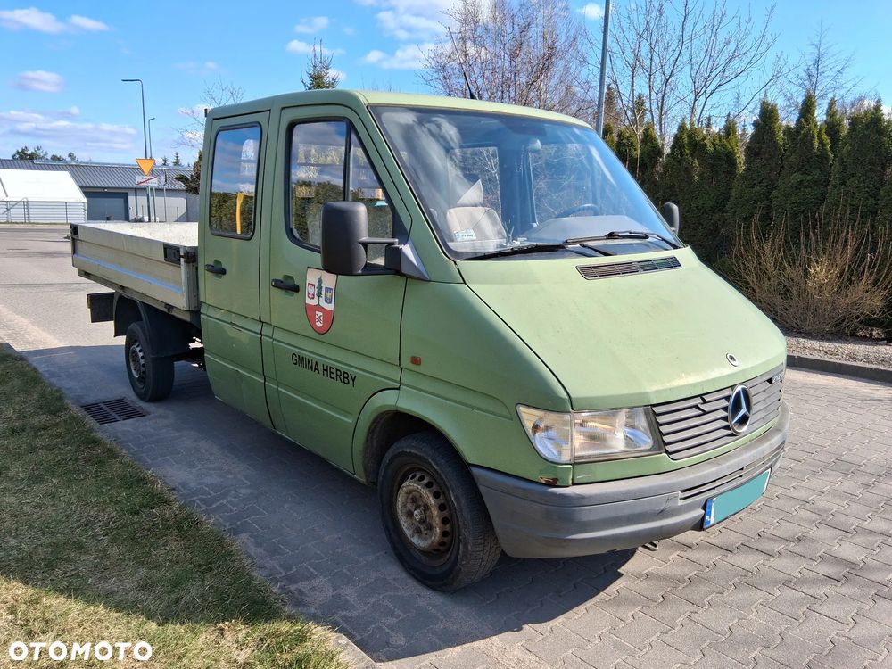 Mercedes-Benz Sprinter - 2