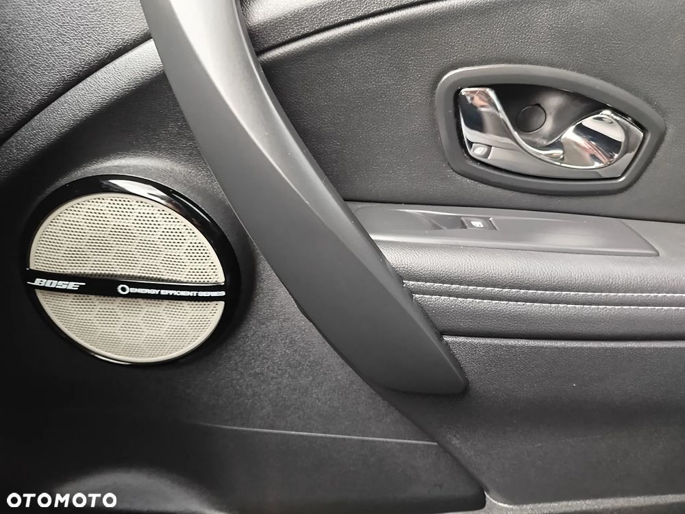 Renault Megane ENERGY TCe 130 EDC BOSE EDITION - 15