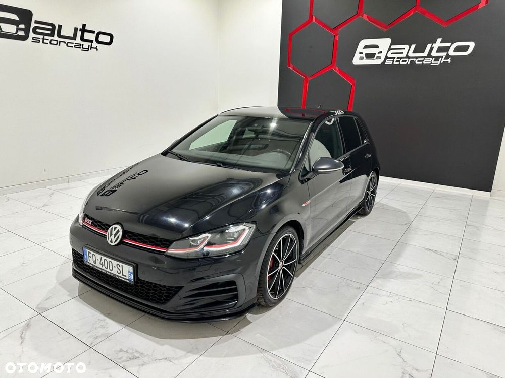 Volkswagen Golf - 21