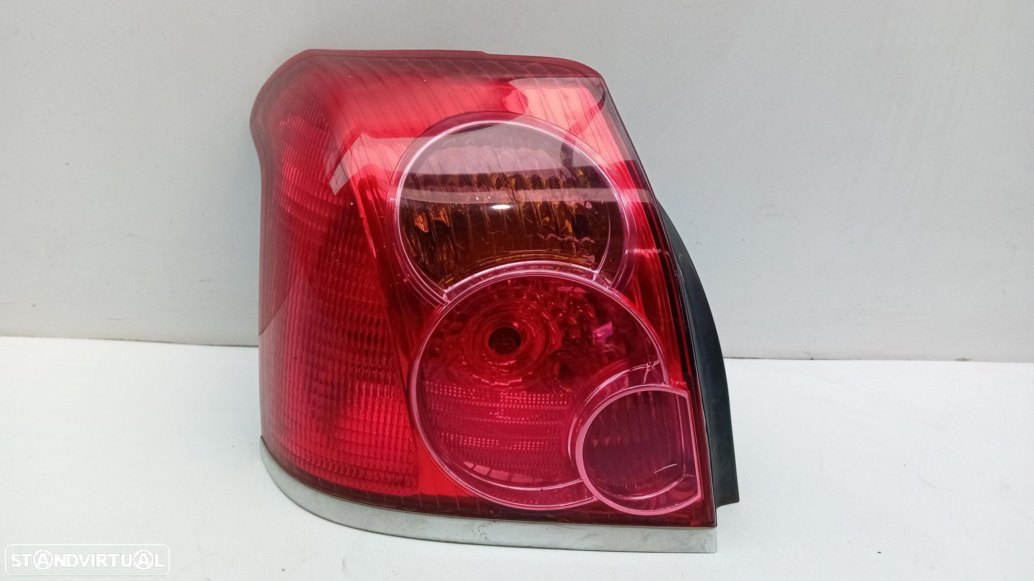 Farolim esquerdo TOYOTA Avensis Liftback (_T25_) - 1