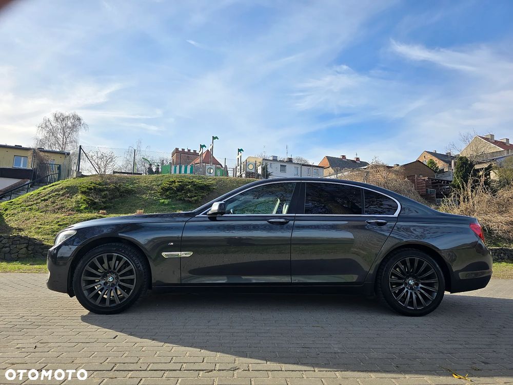 BMW Seria 7 740d xDrive - 3