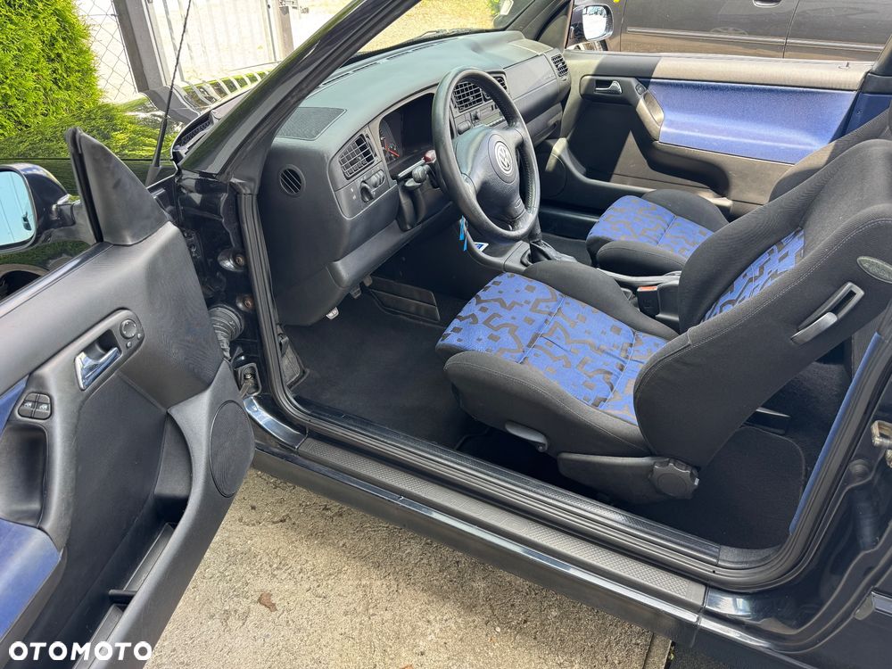 Volkswagen Golf 1.8 CL - 8