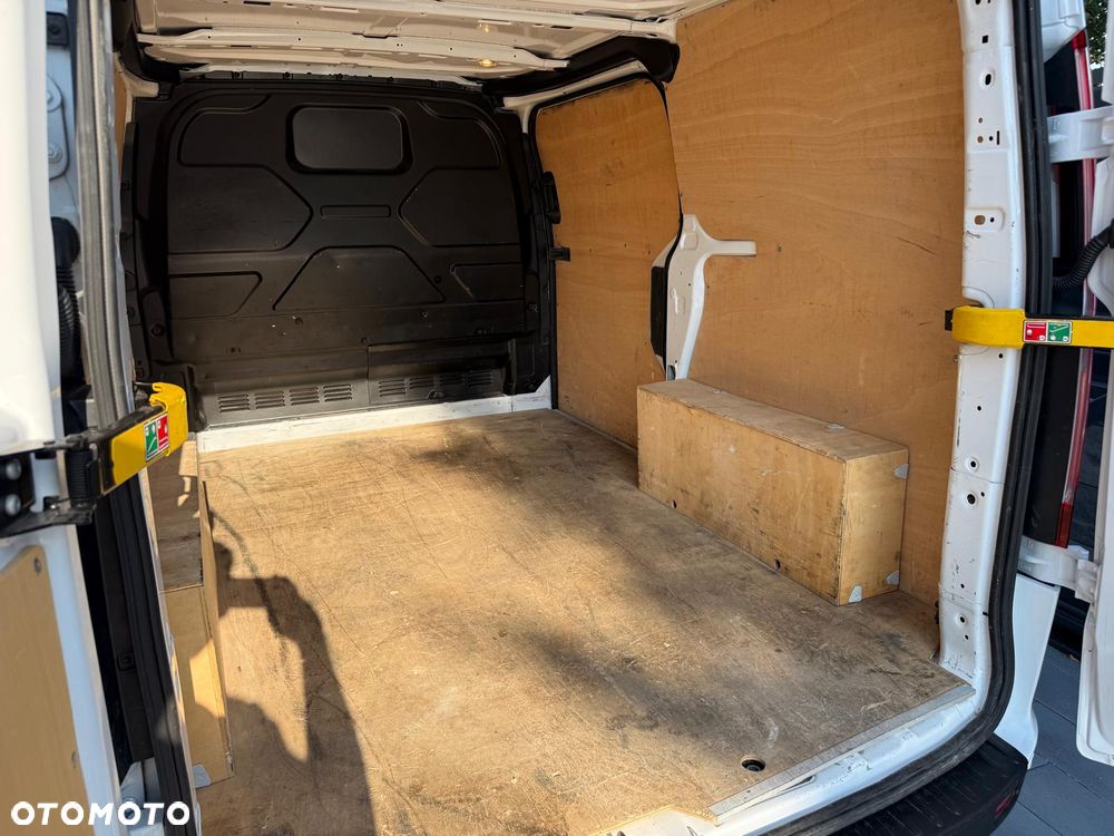 Ford Transit Custom 310 L1H1 Limited - 23