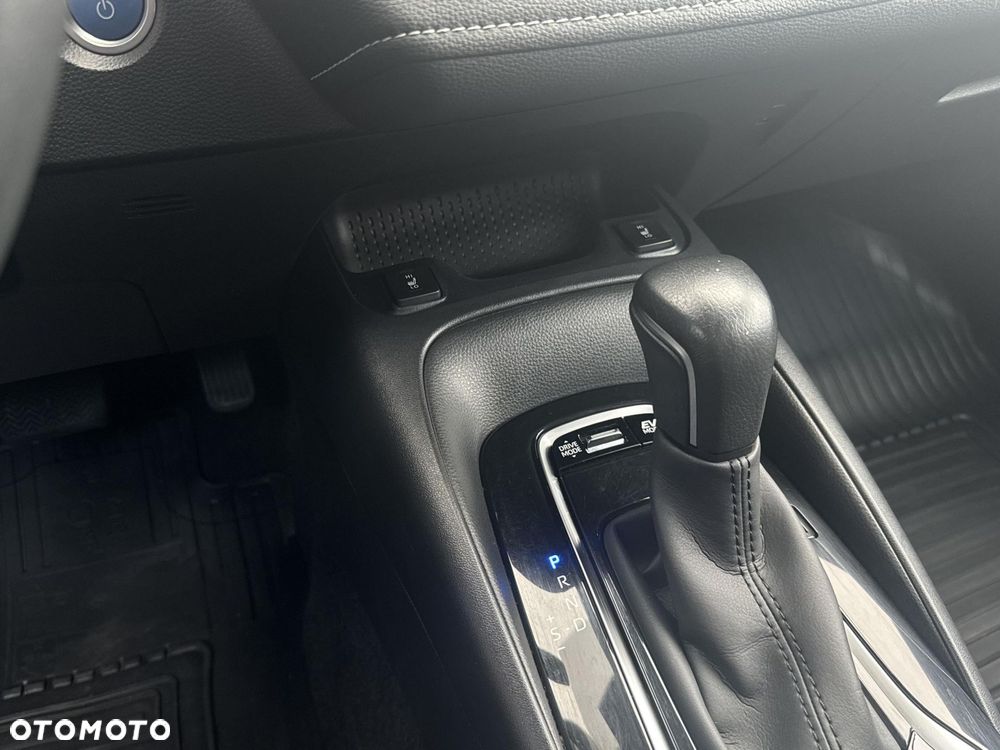 Toyota Corolla 2.0 Hybrid Comfort - 20