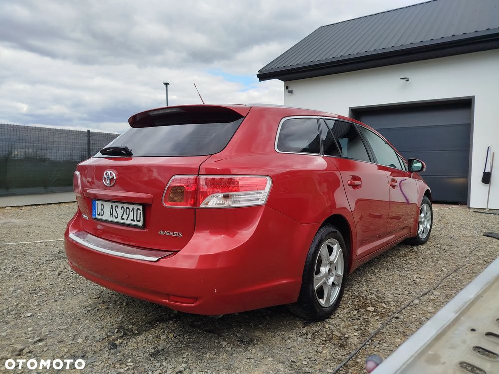Toyota Avensis - 15