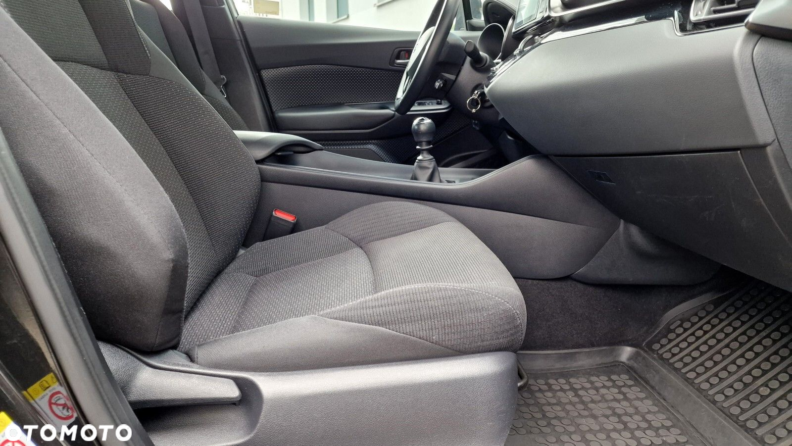 Toyota C-HR 1.2 T GPF Premium - 17