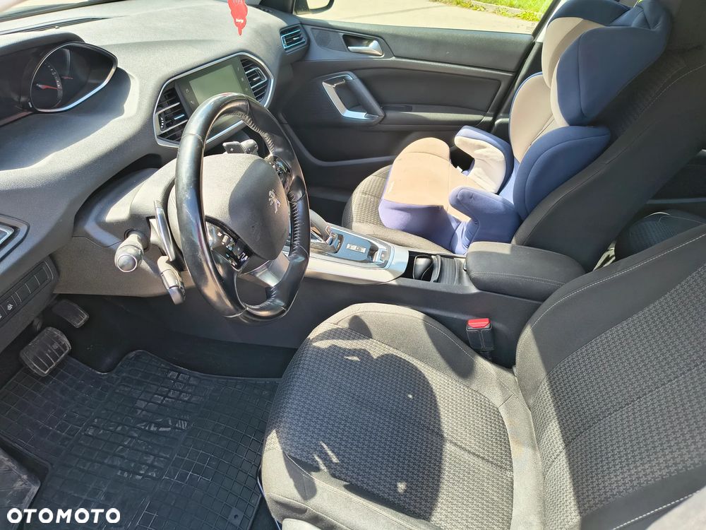 Peugeot 308 - 5