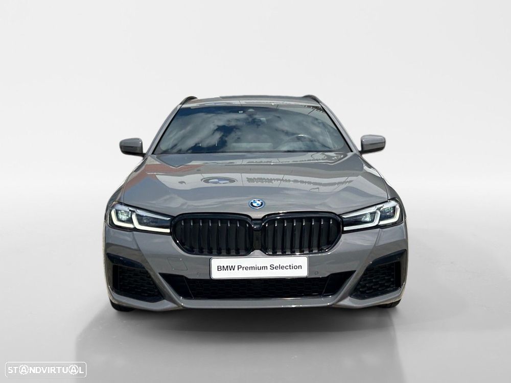 BMW 530 e Pack Desportivo M - 8