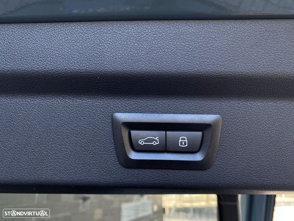 BMW iX2 eDrive20 Pack Desportivo M Pro - 21