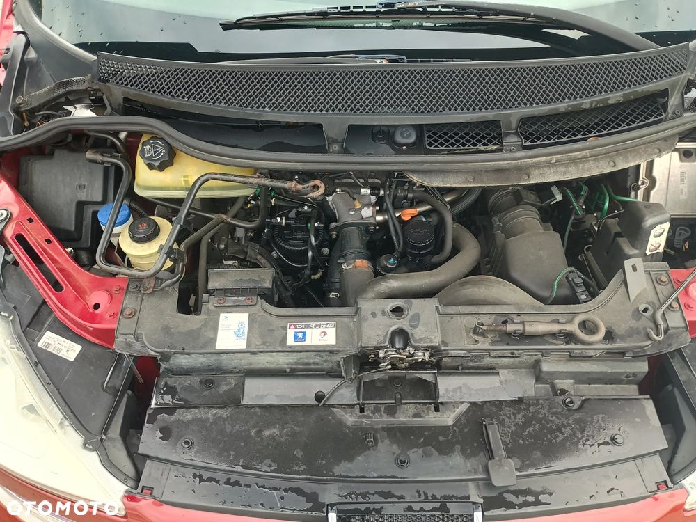 Peugeot 807 HDi 110 Family - 11