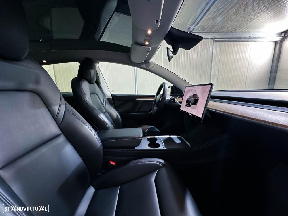 Tesla Model Y Long Range Dual Motor AWD - 30