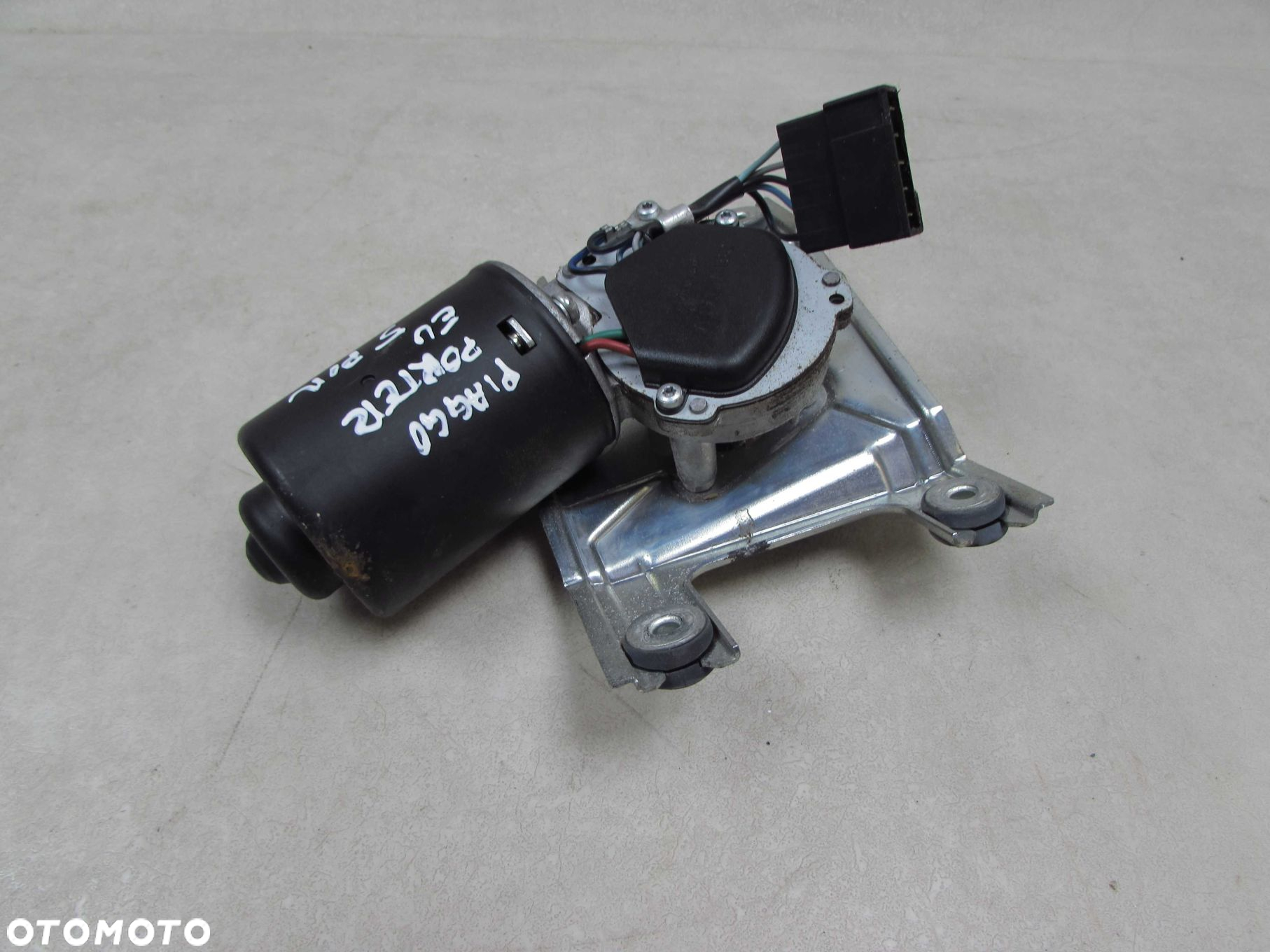 PIAGGIO PORTER HIJET PFAU 06- SILNIK WYCIERACZEK PRZOD 615903 - 2