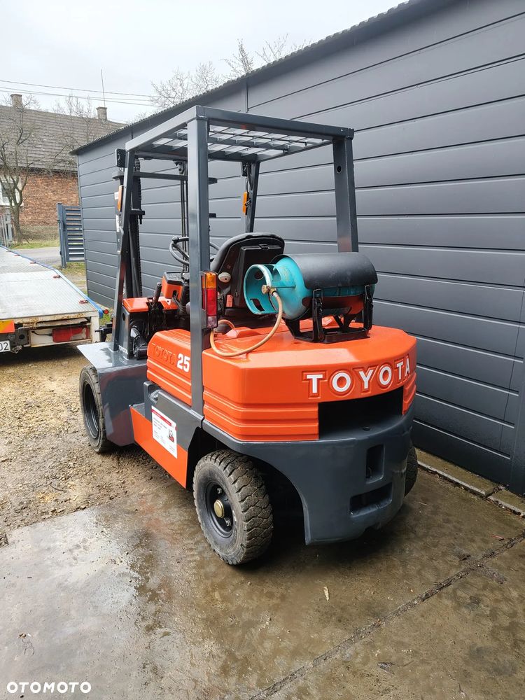 Toyota 5FGF25 - 5