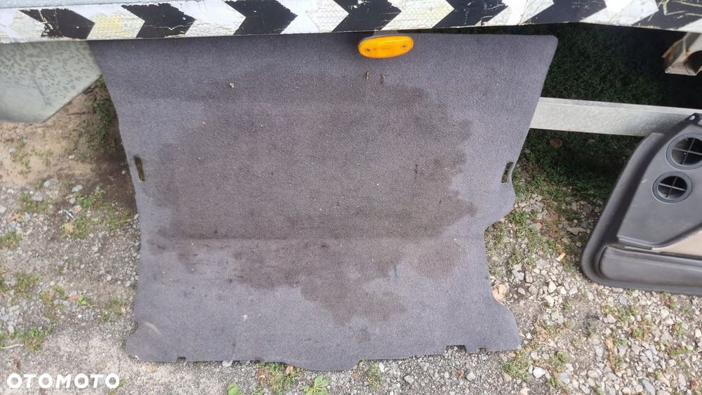 WYKŁADZINA BAGAŻNIKA BMW 8 E31 840 850 - 1