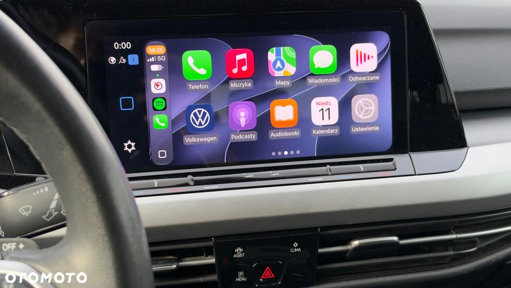 Volkswagen Golf - 8