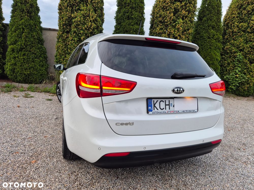 Hyundai i40 i40cw 1.6 Fifa World Cup Edition - 23