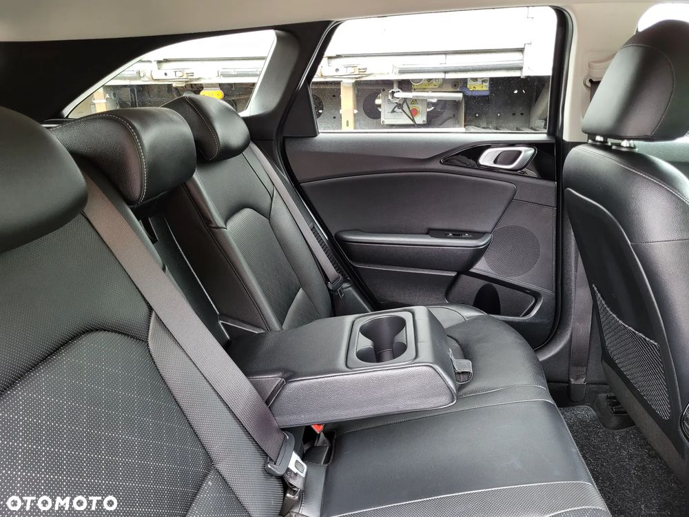 Kia Ceed 1.6 GDI PHEV XL DCT - 28