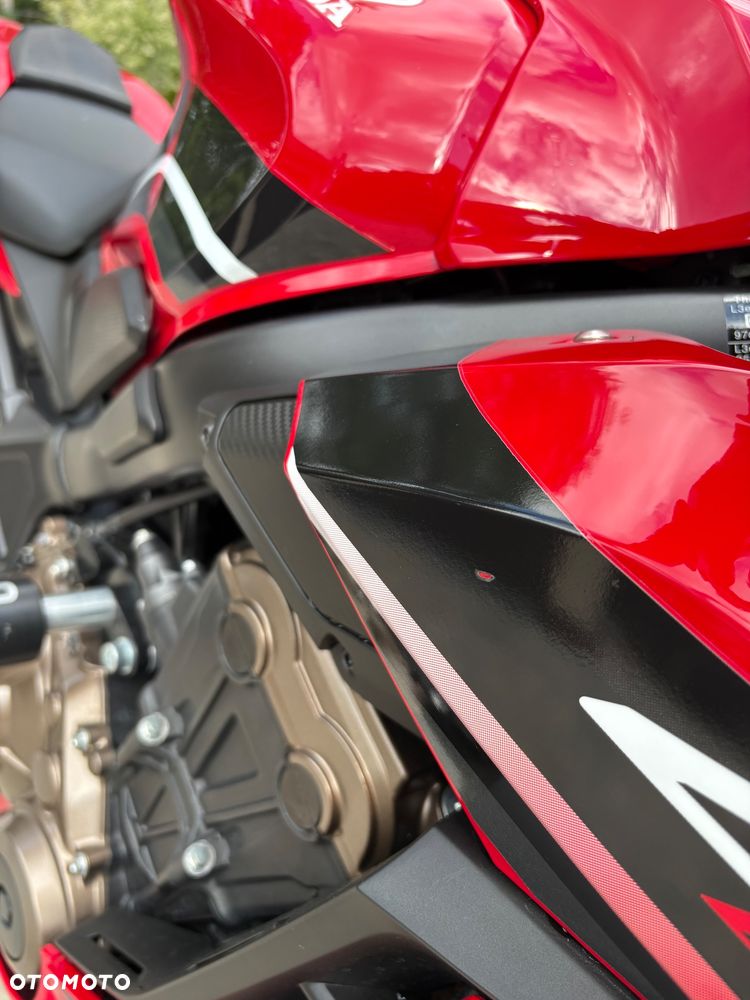 Honda CBR - 13