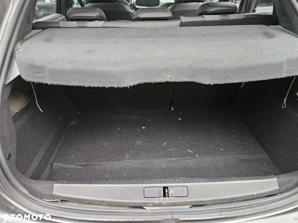 Peugeot 208 1.2 PureTech Allure S&S EAT8 - 16