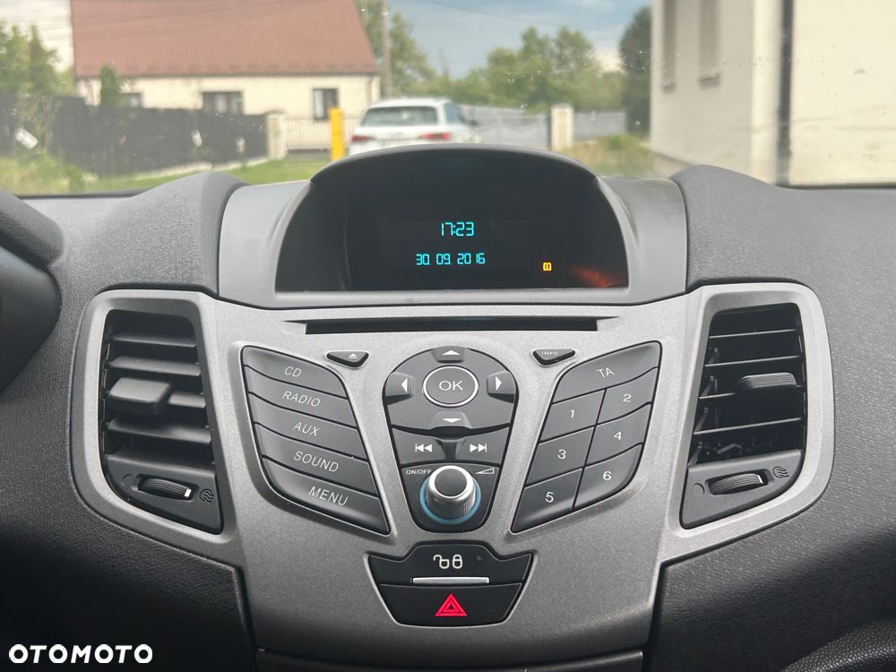 Ford Fiesta - 27