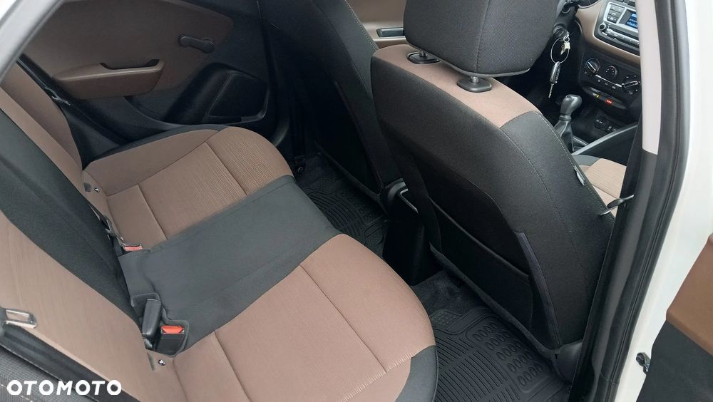 Hyundai i20 1.2 - 18