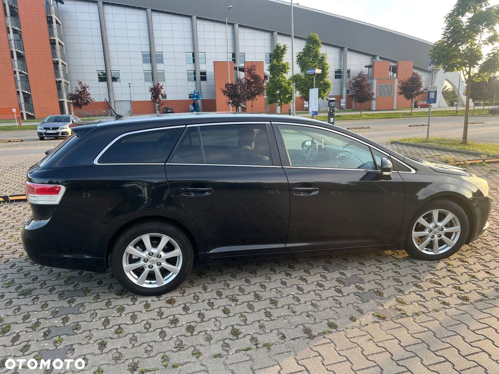 Toyota Avensis 2.0 D-4D 2010 - 4