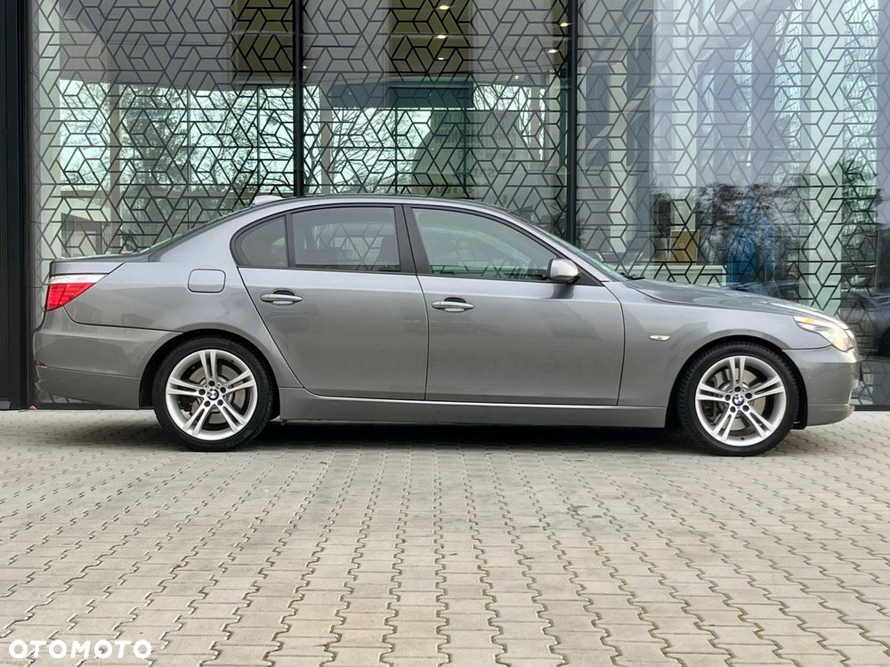 BMW Seria 5 540i - 2