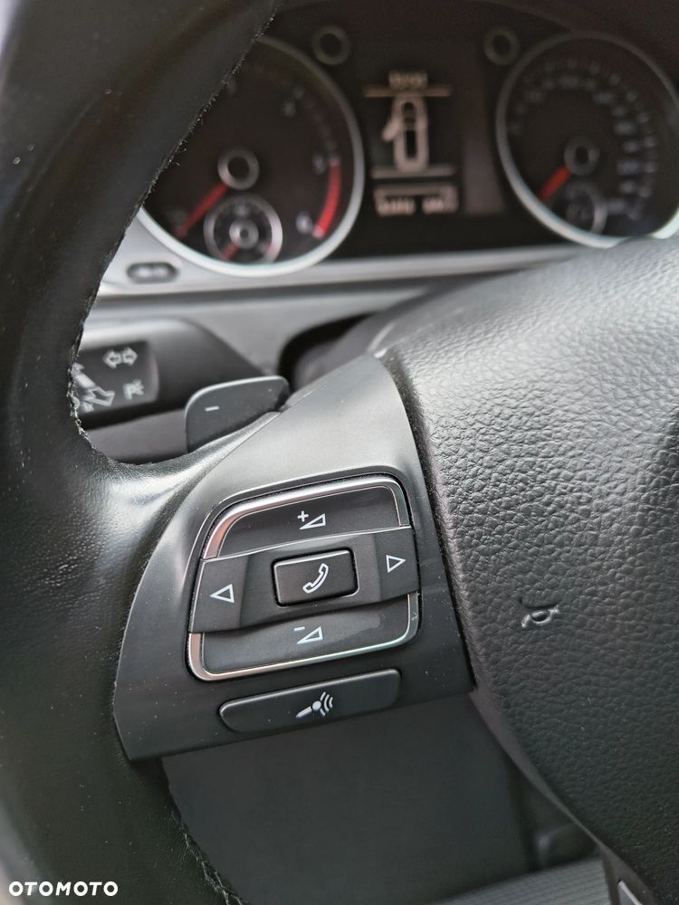 Volkswagen Passat 2.0 TDI DSG BlueMotion Technology Comfortline - 18