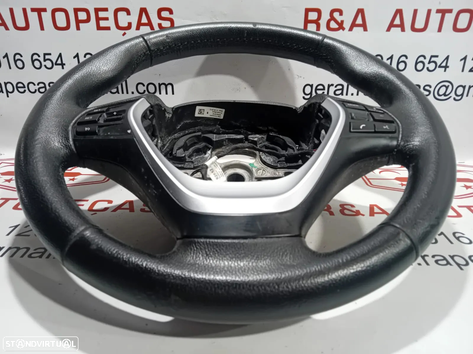 Volante Sem Airbag BMW Série 1 / 3 F20 F21 F30 F31 com Cromado Original - 4