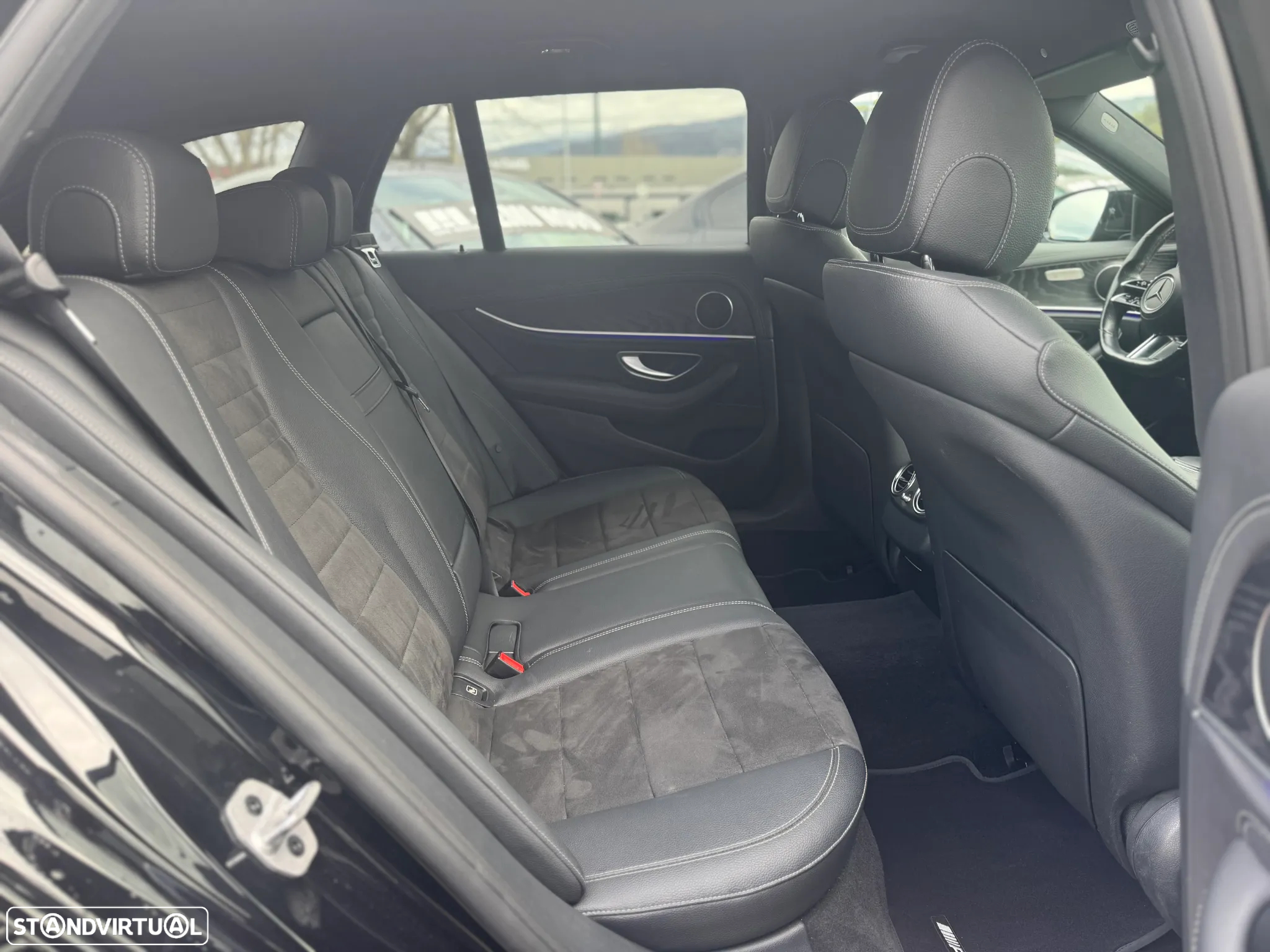 Mercedes-Benz E 300 de AMG Line - 32