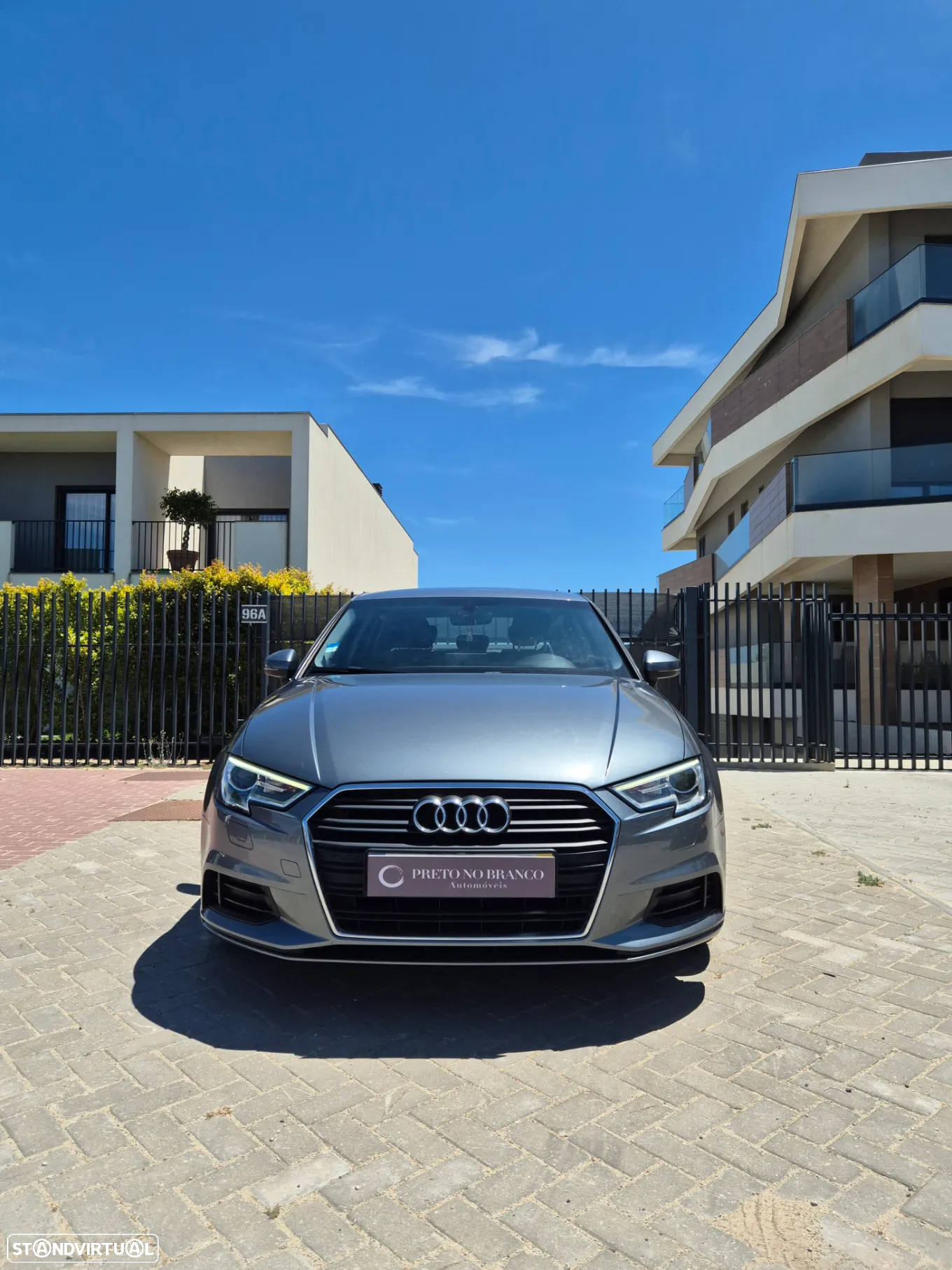 Audi A3 Limousine 1.6 TDI Design - 3