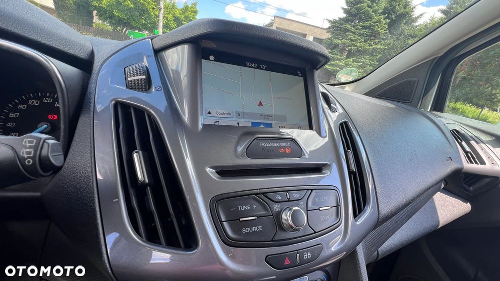 Ford Tourneo Connect Grand - 16