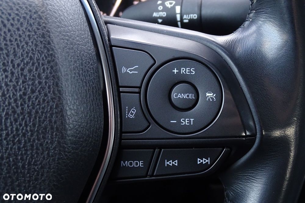 Toyota Camry 2.5 Hybrid Comfort CVT - 28