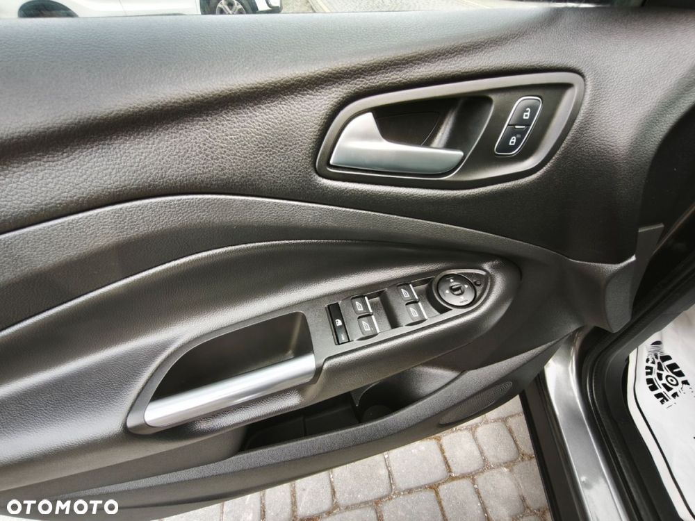 Ford Kuga - 15