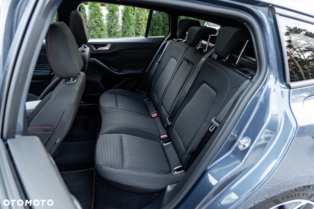 Ford Focus 1.5 EcoBlue Start-Stopp-System ST-LINE - 22