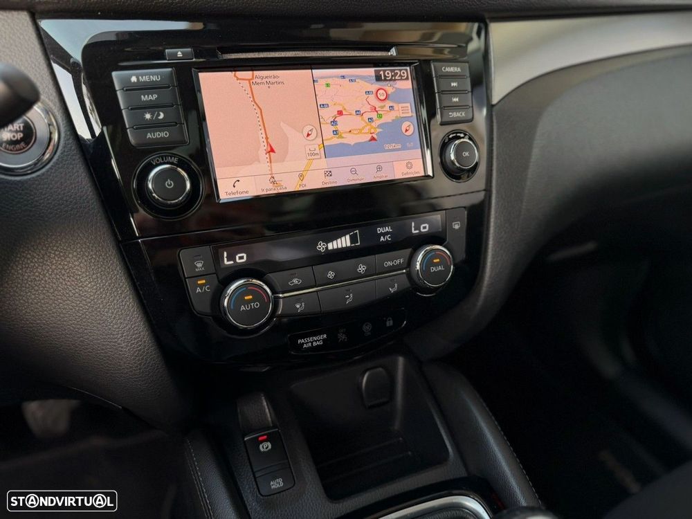 Nissan Qashqai 1.5 dCi N-Connecta J18 - 15