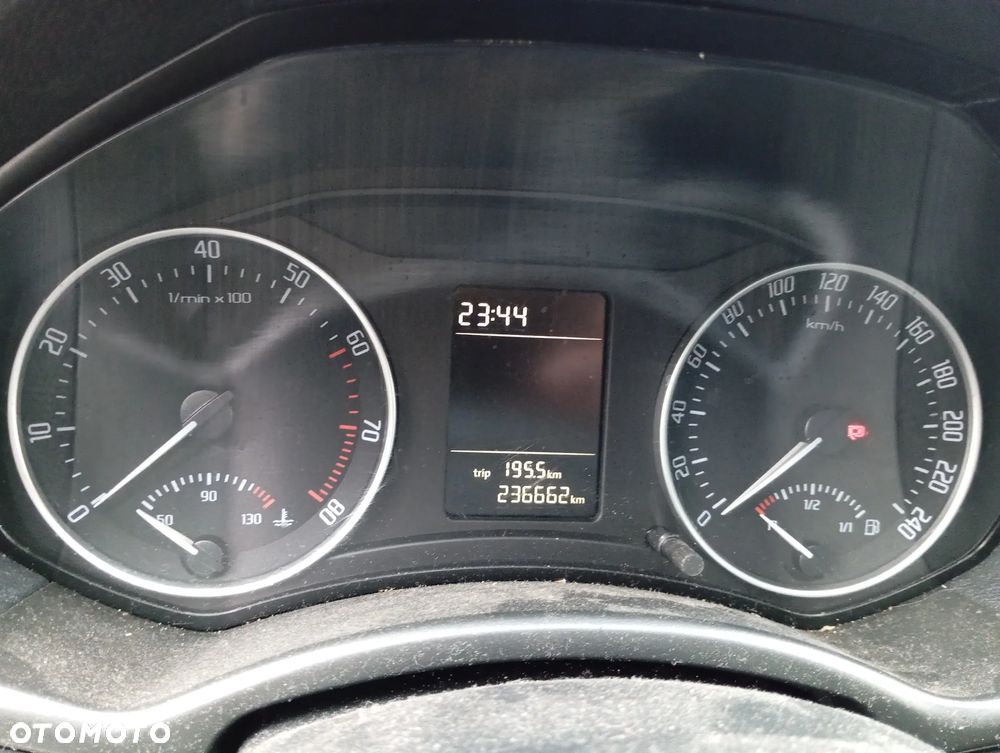 Skoda Octavia 1.4 - 7
