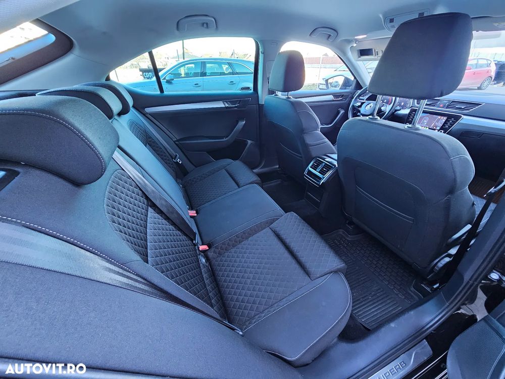 Skoda Superb 2.0 TDI DSG Sportline - 15