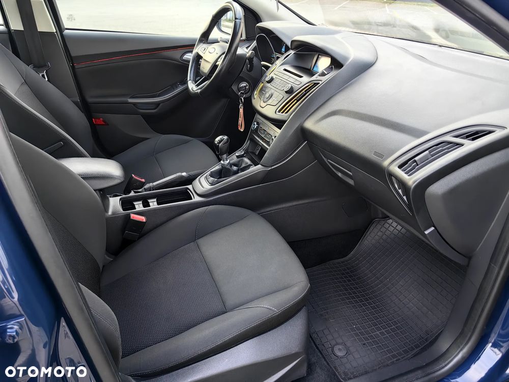 Ford Focus 1.5 TDCi SYNC Edition - 8