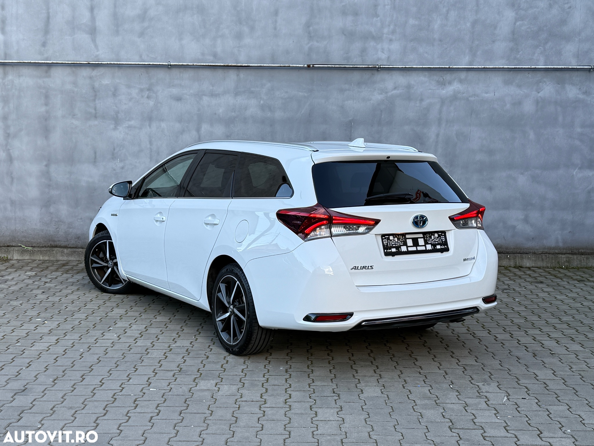 Toyota Auris 1.8 VVT-i Hybrid Automatik Comfort - 13