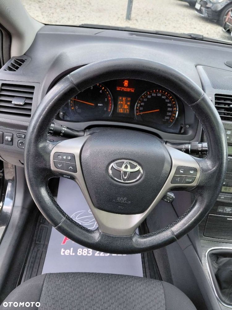 Toyota Avensis - 11