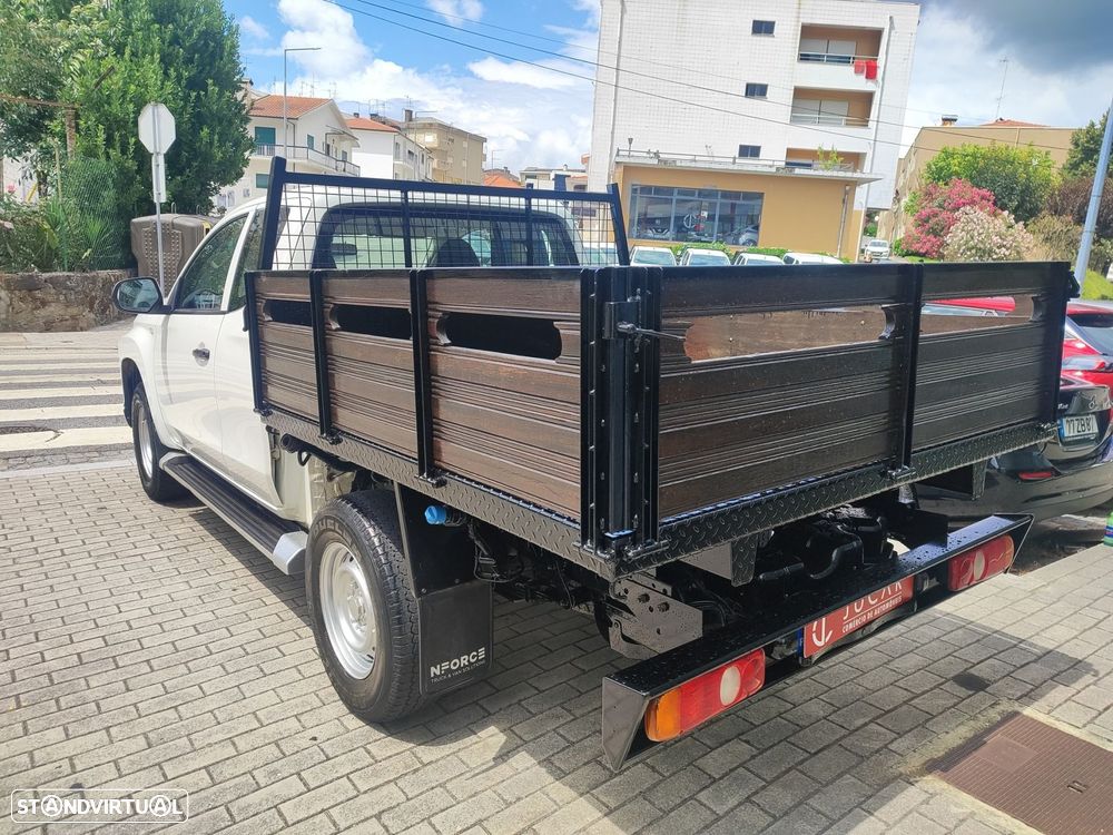 Mitsubishi L200 2.3 DI-D Space Cab Invite Strakar Look 4WD - 5