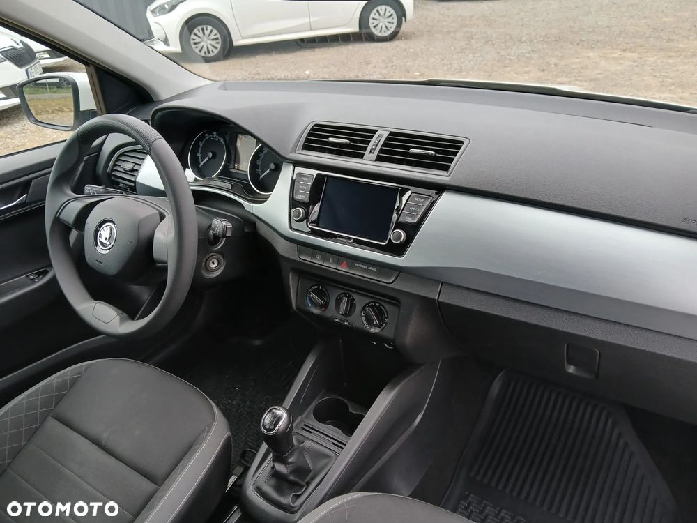 Skoda Fabia 1.0 Ambition - 11