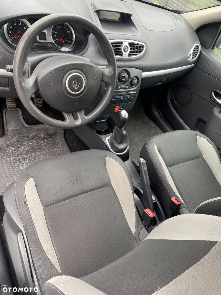 Renault Clio - 38