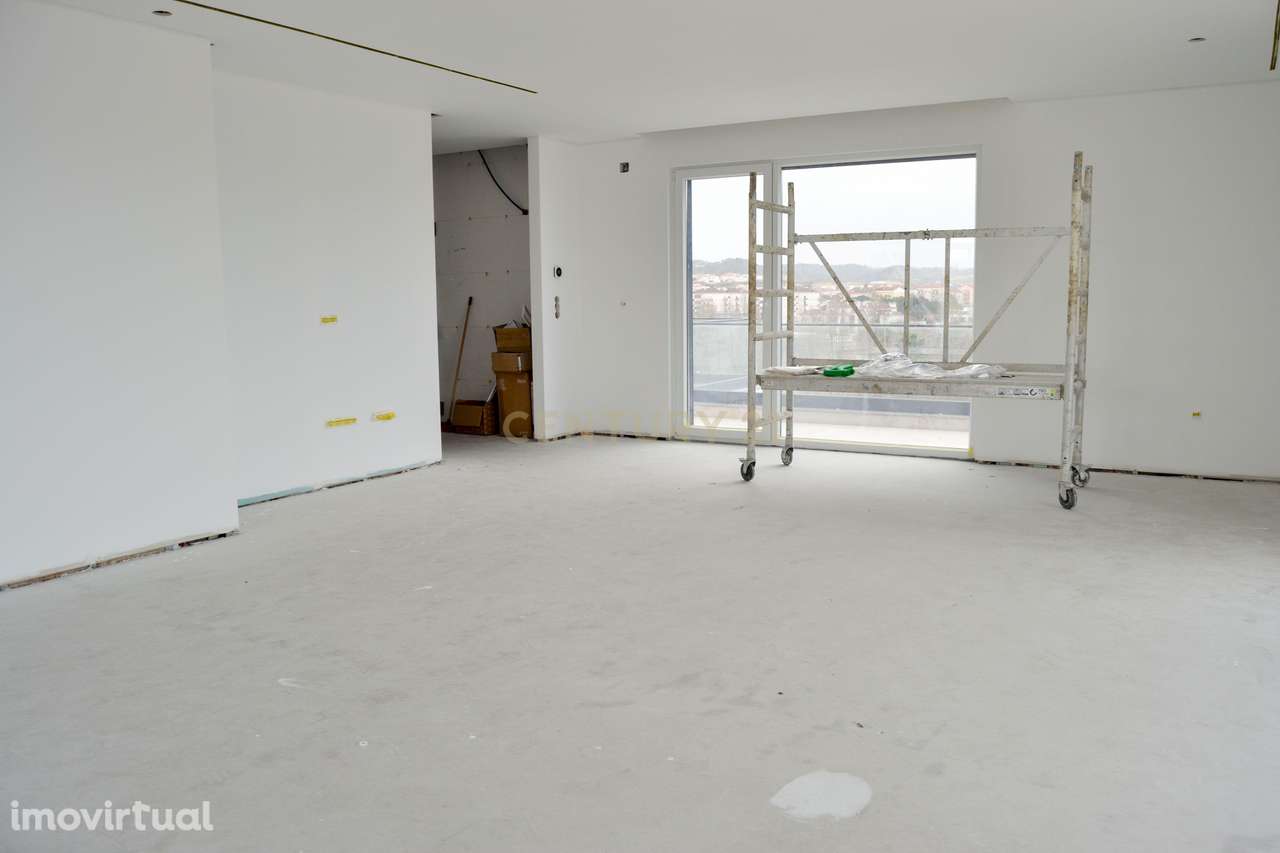 Penthouse T4 com 3 Suítes e Terraço Panorâmico na Lourinhã - Grande imagem: 5/25