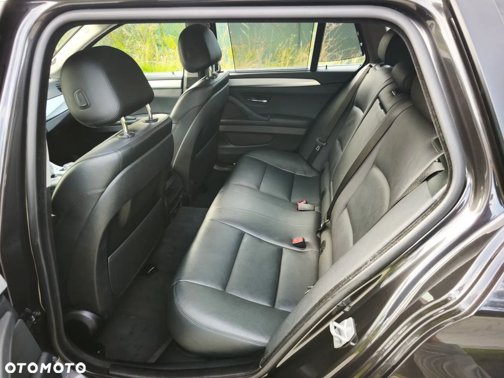 BMW Seria 5 520d Luxury Line - 14