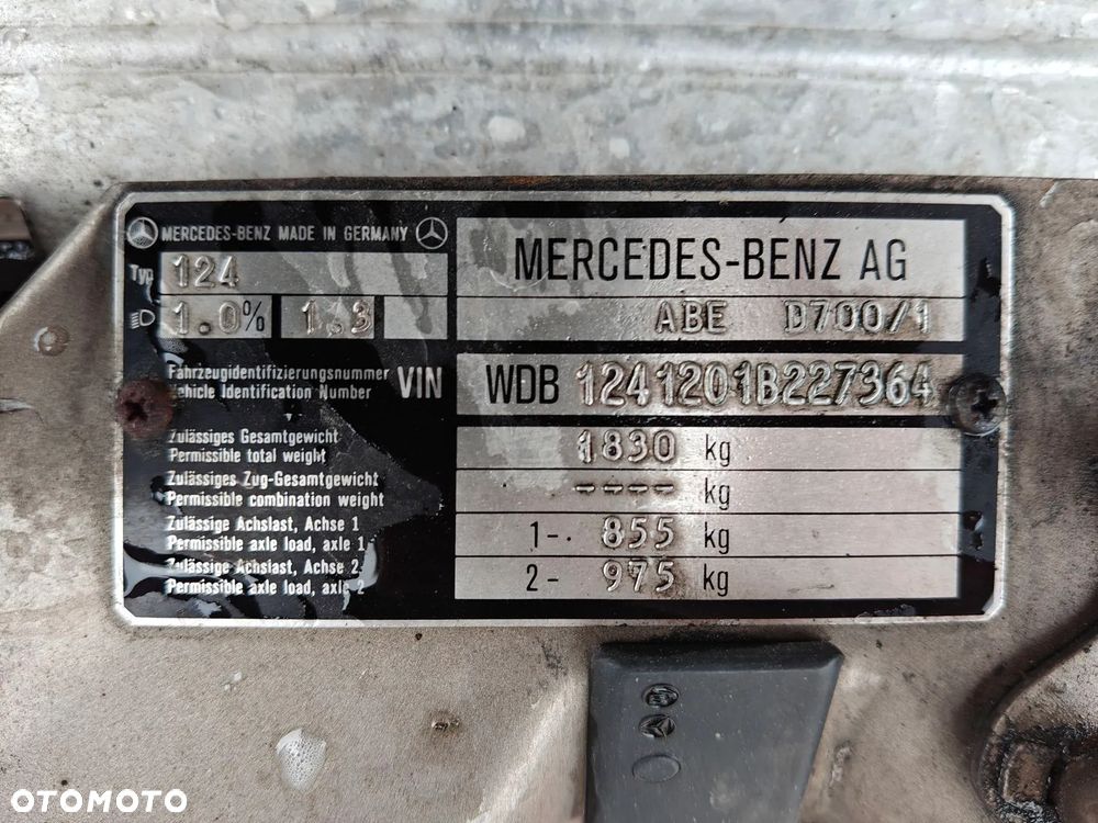 Mercedes-Benz W124 (1984-1993) - 25
