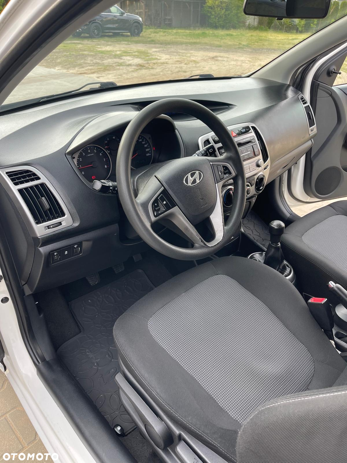 Hyundai i20 1.2 Trend - 21